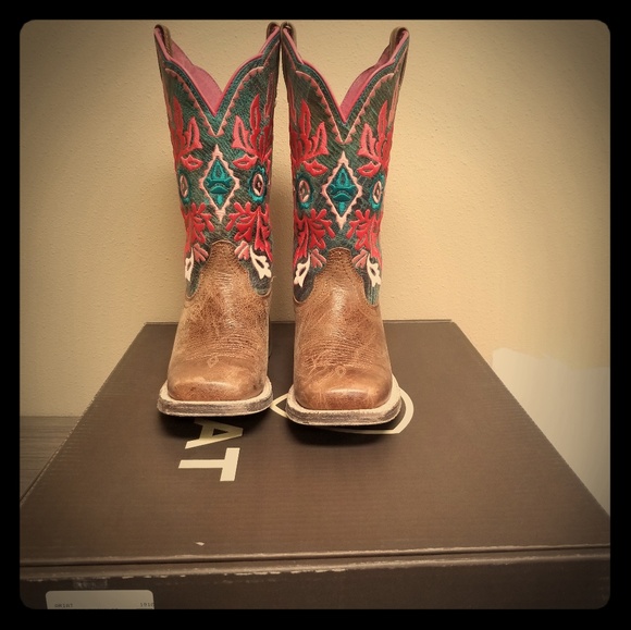 ariat magnolia western boot